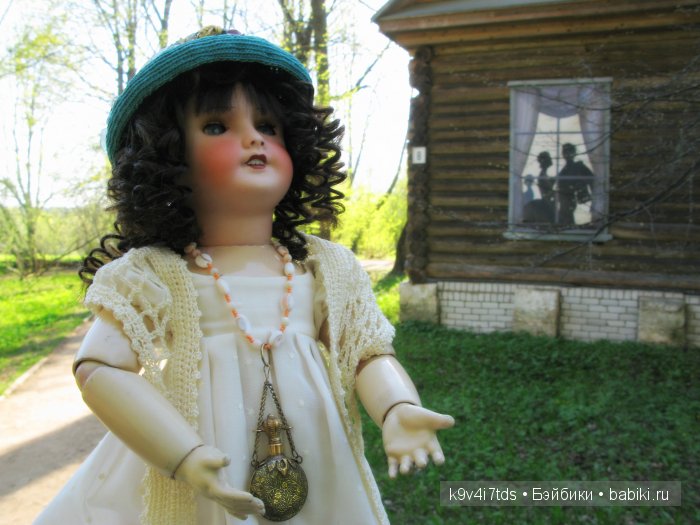 Путешествие с Натали по Тверскому Пушкинскому кольцу - кукла производства SFBJ молд 301