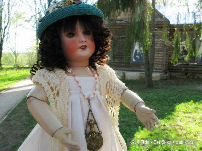 антикварная кукла
