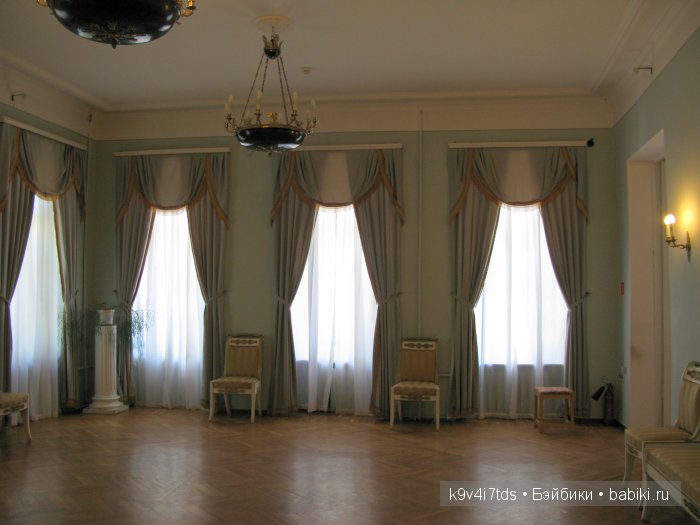 Путешествие с Натали по Тверскому Пушкинскому кольцу - кукла производства SFBJ молд 301