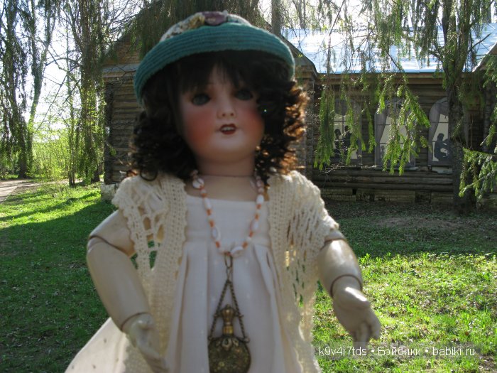 Путешествие с Натали по Тверскому Пушкинскому кольцу - кукла производства SFBJ молд 301