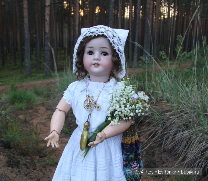 антикварная кукла