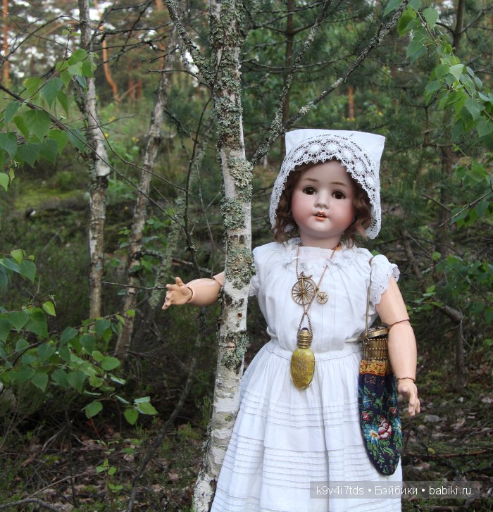 антикварная кукла