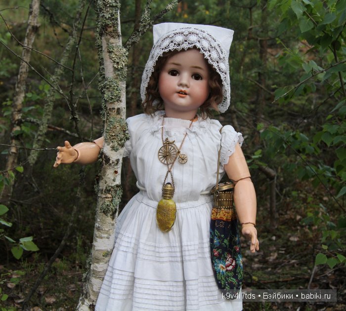 антикварная кукла