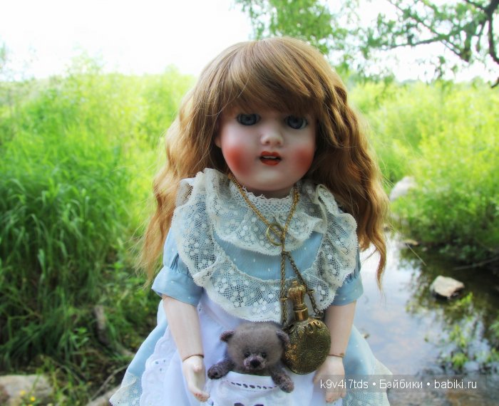 антикварная кукла