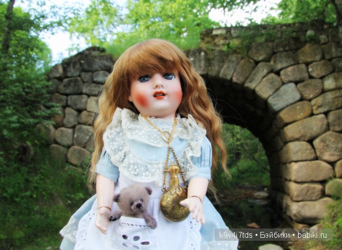 антикварная кукла