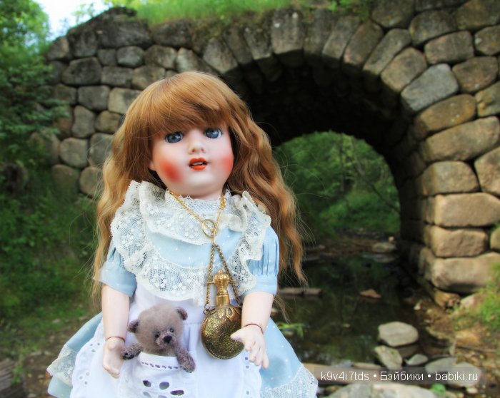 антикварная кукла