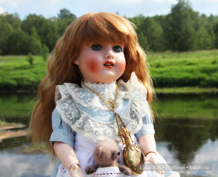 антикварная кукла
