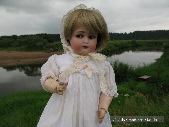 антикварная кукла