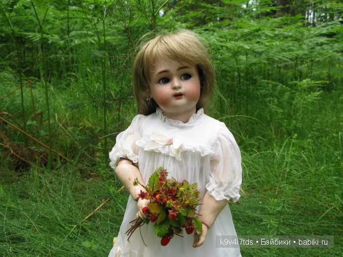 антикварная кукла