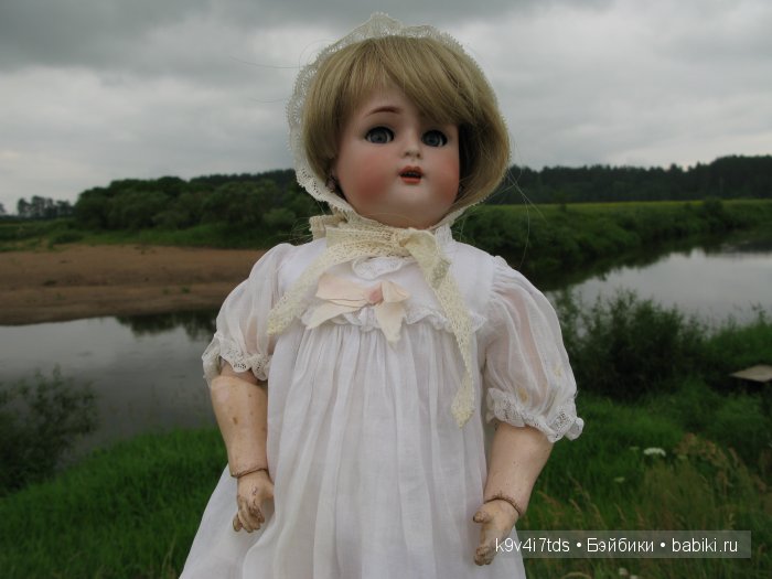 антикварная кукла