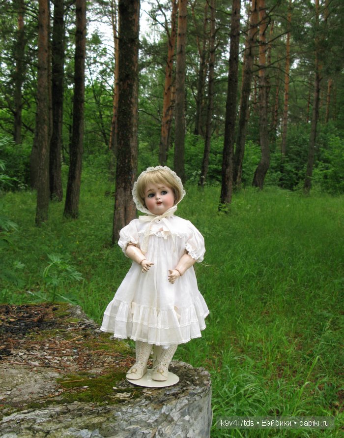 антикварная кукла