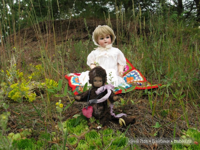 антикварная кукла