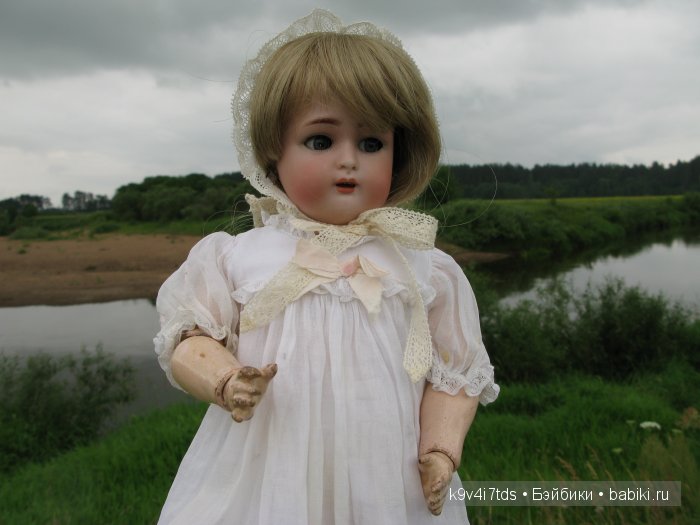 антикварная кукла