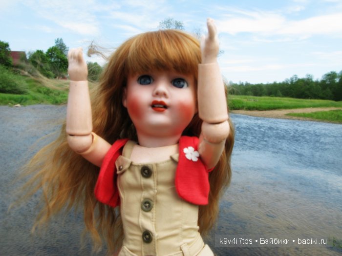 антикварная кукла