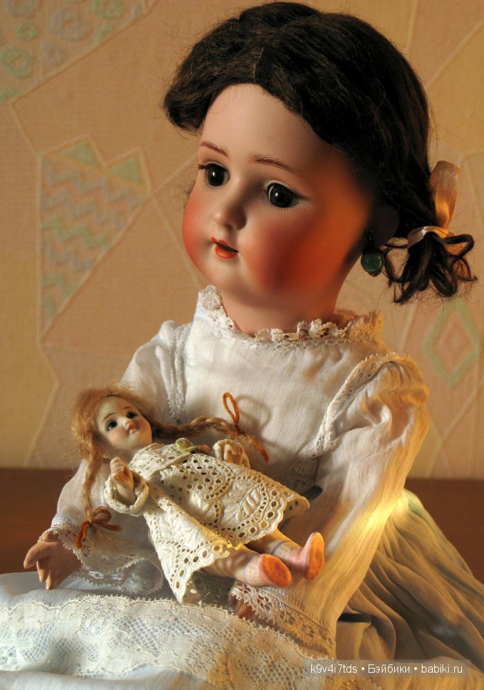 антикварная кукла