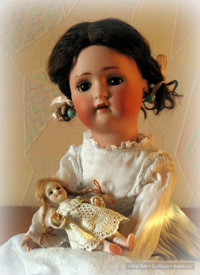 антикварная кукла