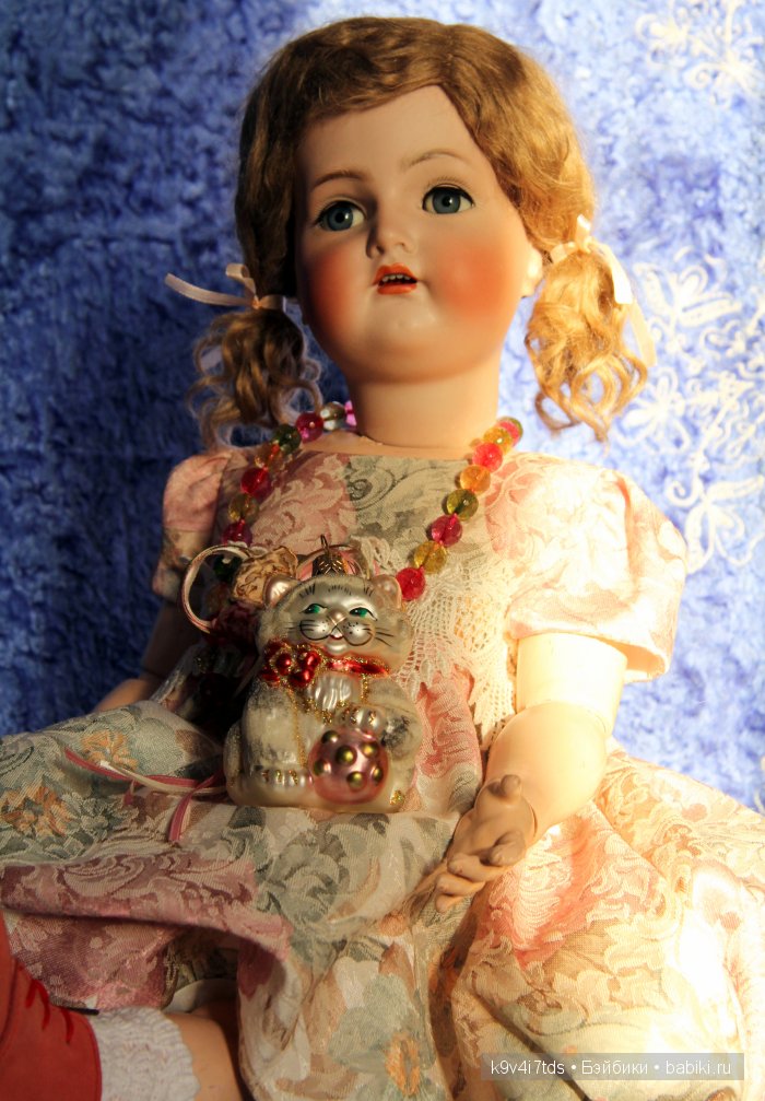 антикварная кукла