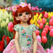 Тюльпановый Рай, продолжение. Выставка тюльпанов в Твери. Mini Layla elf Sunkissed skin от Kaye Wiggs