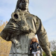 Василиса и Дама с барашками