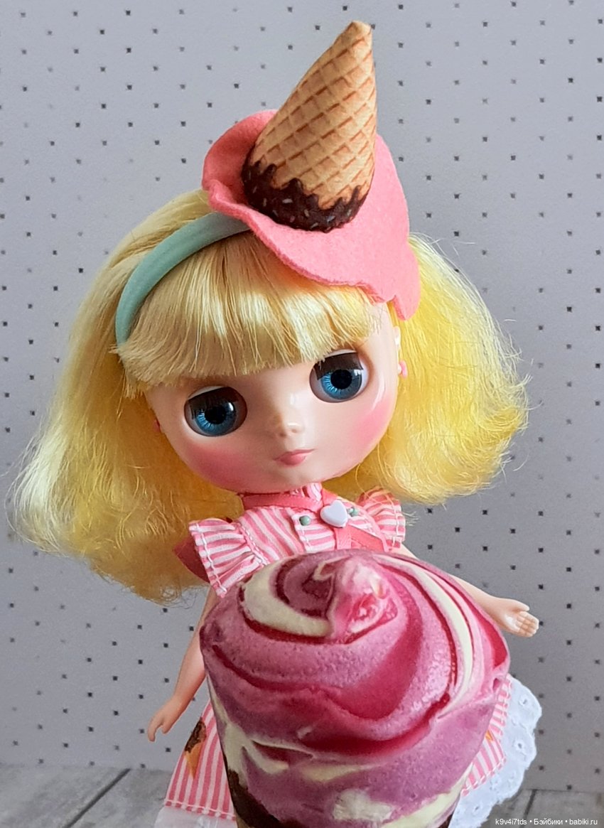 А какое мороженое любите Вы? Middie Blythe Smiley Waffle