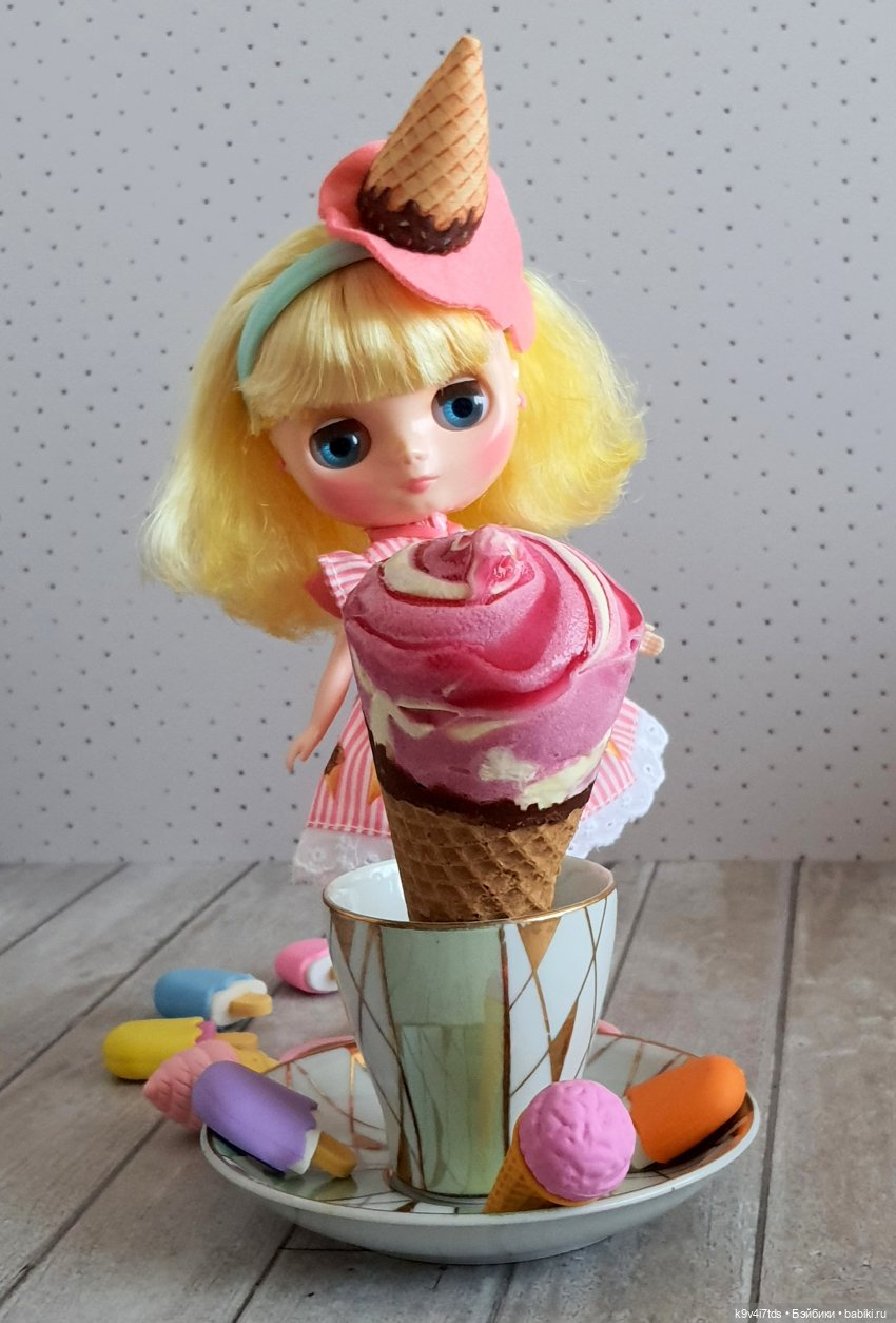 А какое мороженое любите Вы? Middie Blythe Smiley Waffle