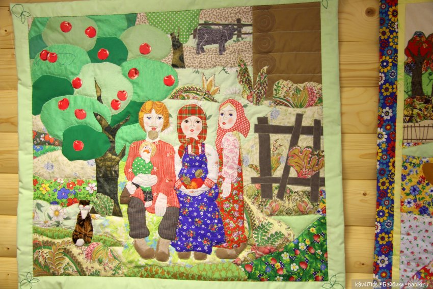 Платье красно, за реку видно