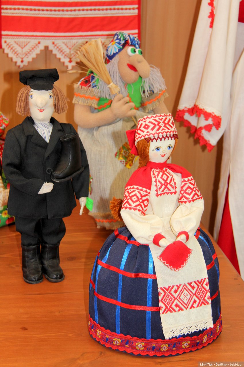 Платье красно, за реку видно