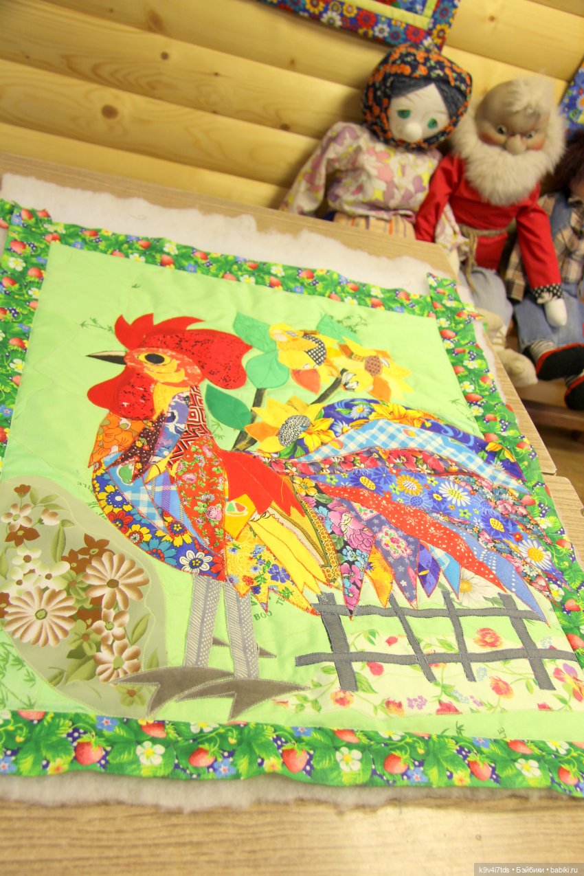 Платье красно, за реку видно