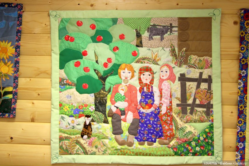 Платье красно, за реку видно