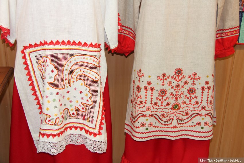 Платье красно, за реку видно