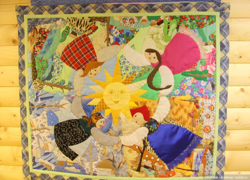 Платье красно, за реку видно