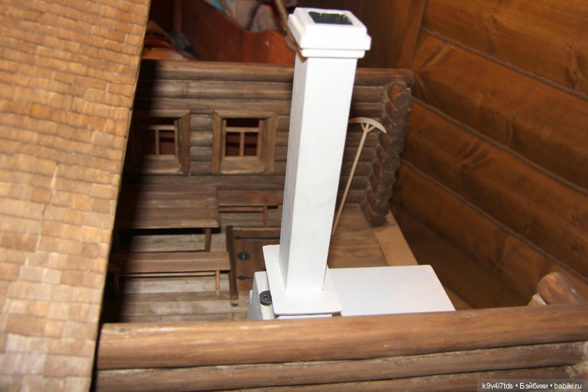 Платье красно, за реку видно