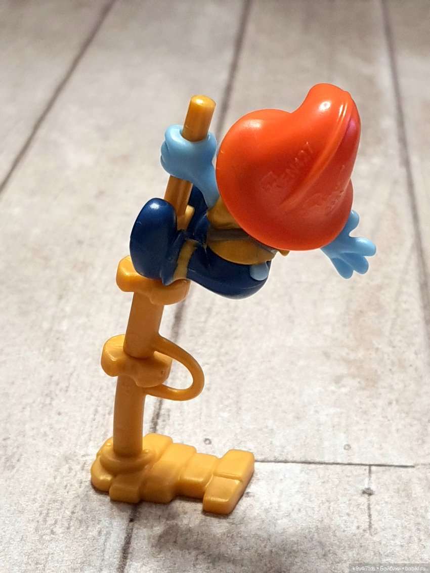 Золотые Смурфики. THE GOLDEN SMURFS Kinder Surprise 2022