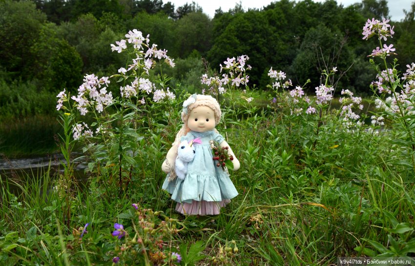 Тиана, Ива и Аврора на Тьме. Minimalini от BUDI BASA