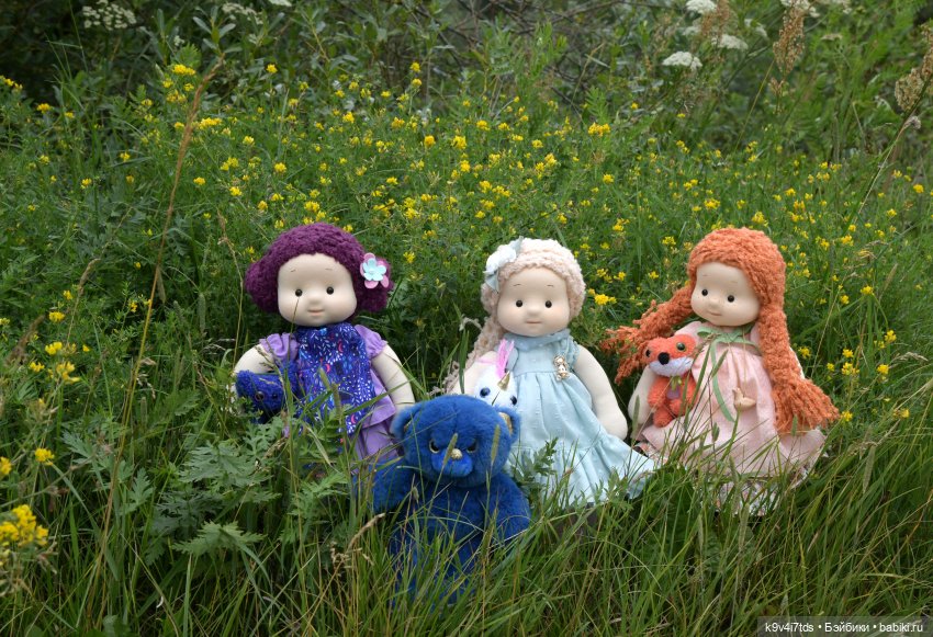 Тиана, Ива и Аврора на Тьме. Minimalini от BUDI BASA