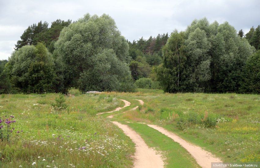 Тиана, Ива и Аврора на Тьме. Minimalini от BUDI BASA