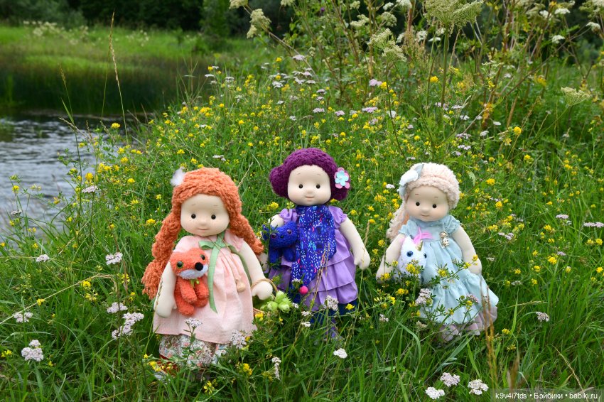 Тиана, Ива и Аврора на Тьме. Minimalini от BUDI BASA