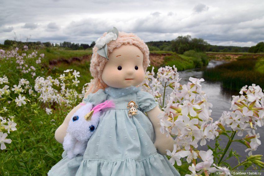 Тиана, Ива и Аврора на Тьме. Minimalini от BUDI BASA