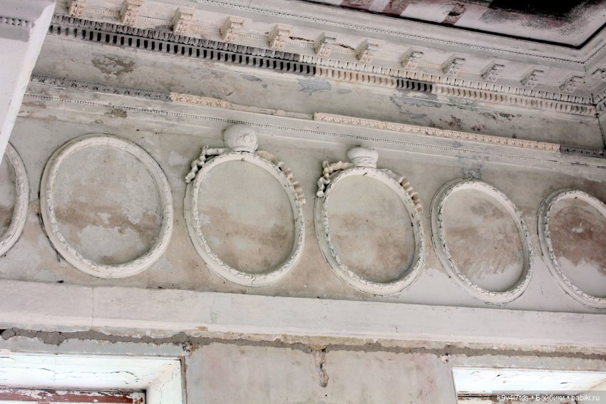 "Танцующий дом", Усадьба Знаменское-Раёк (Тверская область)