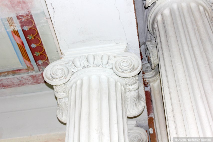 "Танцующий дом", Усадьба Знаменское-Раёк (Тверская область)