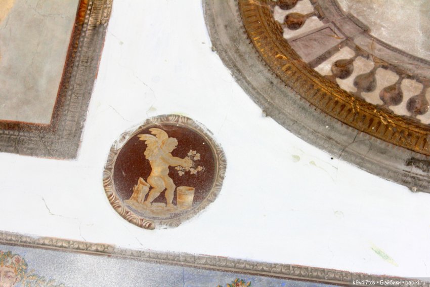 "Танцующий дом", Усадьба Знаменское-Раёк (Тверская область)