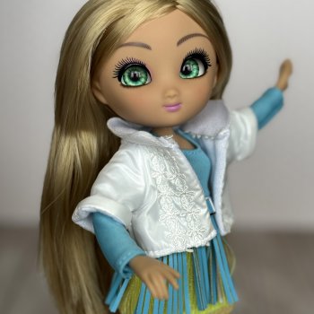 Эми, бренд "Unique Eyes"