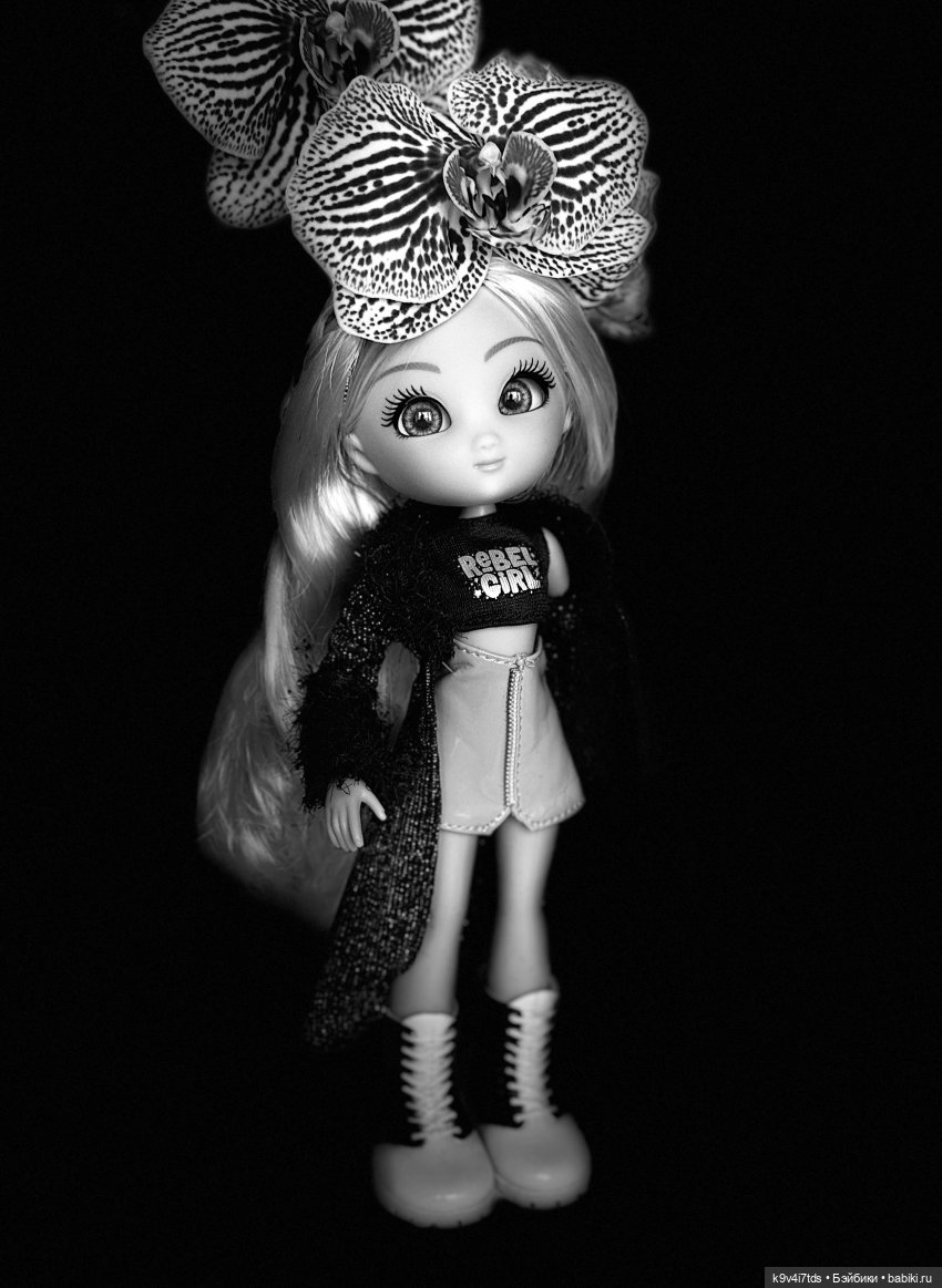 Люси и вся команда "Unique Eyes" серии фэшн