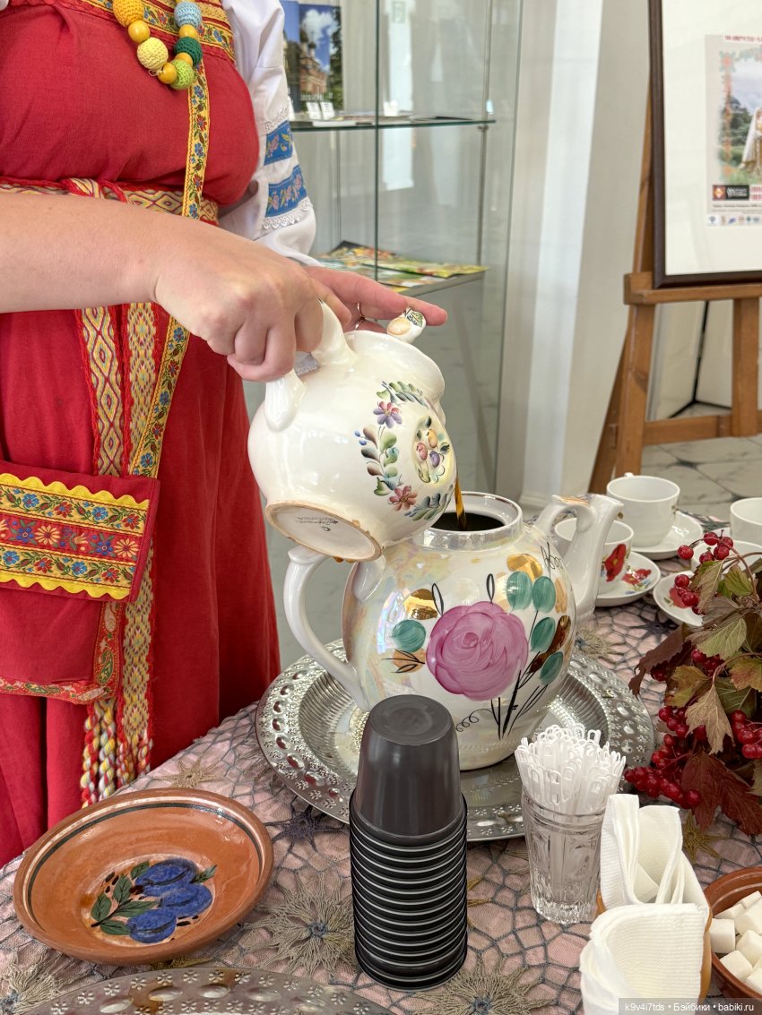 Выставка «Россия в узорах: новоторжские щеголихи», часть первая | Бэйбики Выставка «Россия в узорах: новоторжские щеголихи», часть первая (фото 7)