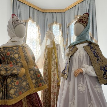 Выставка «Россия в узорах: новоторжские щеголихи», часть вторая