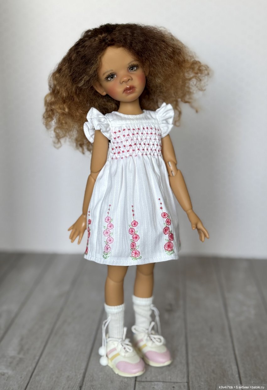 Платье с мальвами для Имани