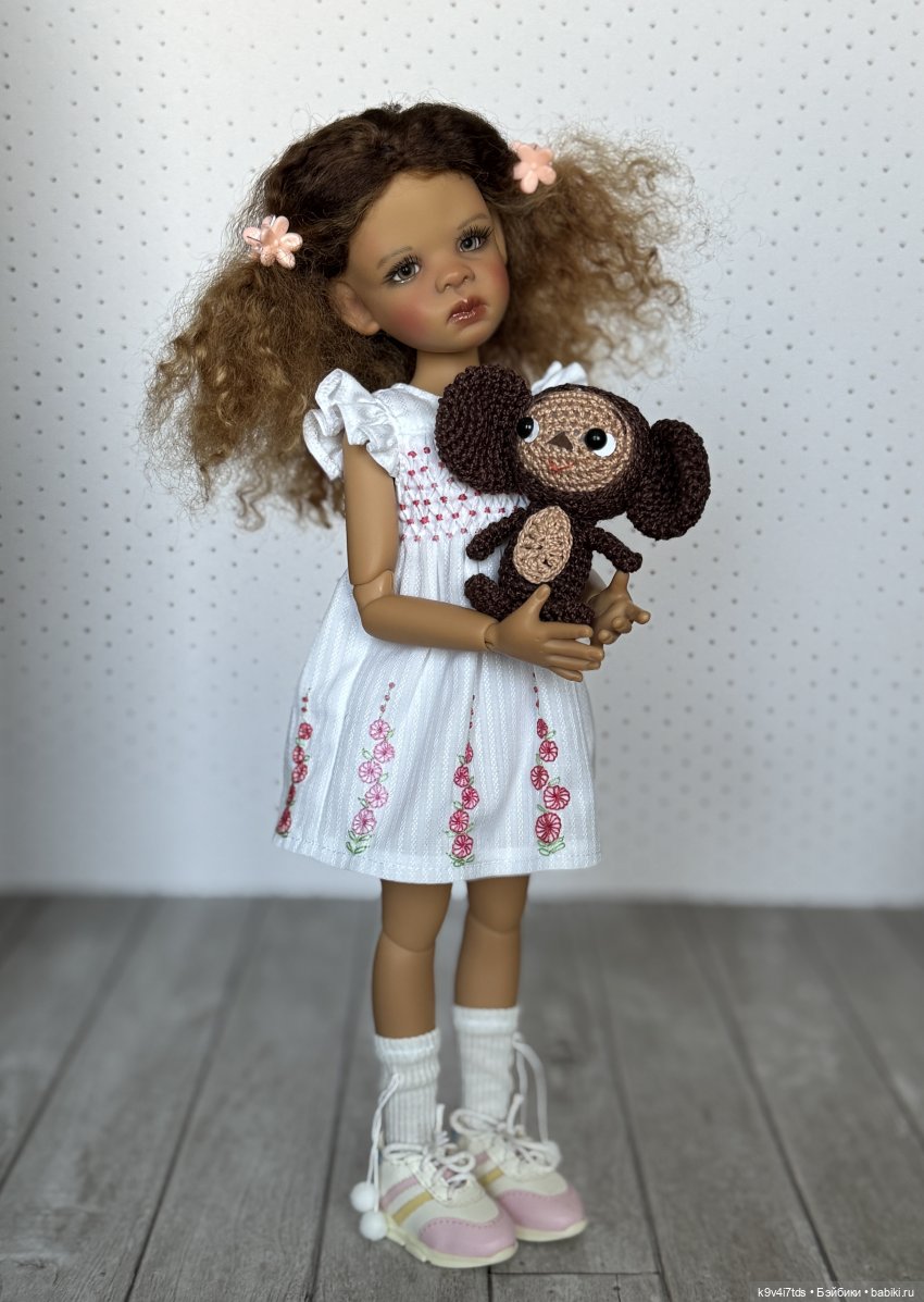 Платье с мальвами для Имани