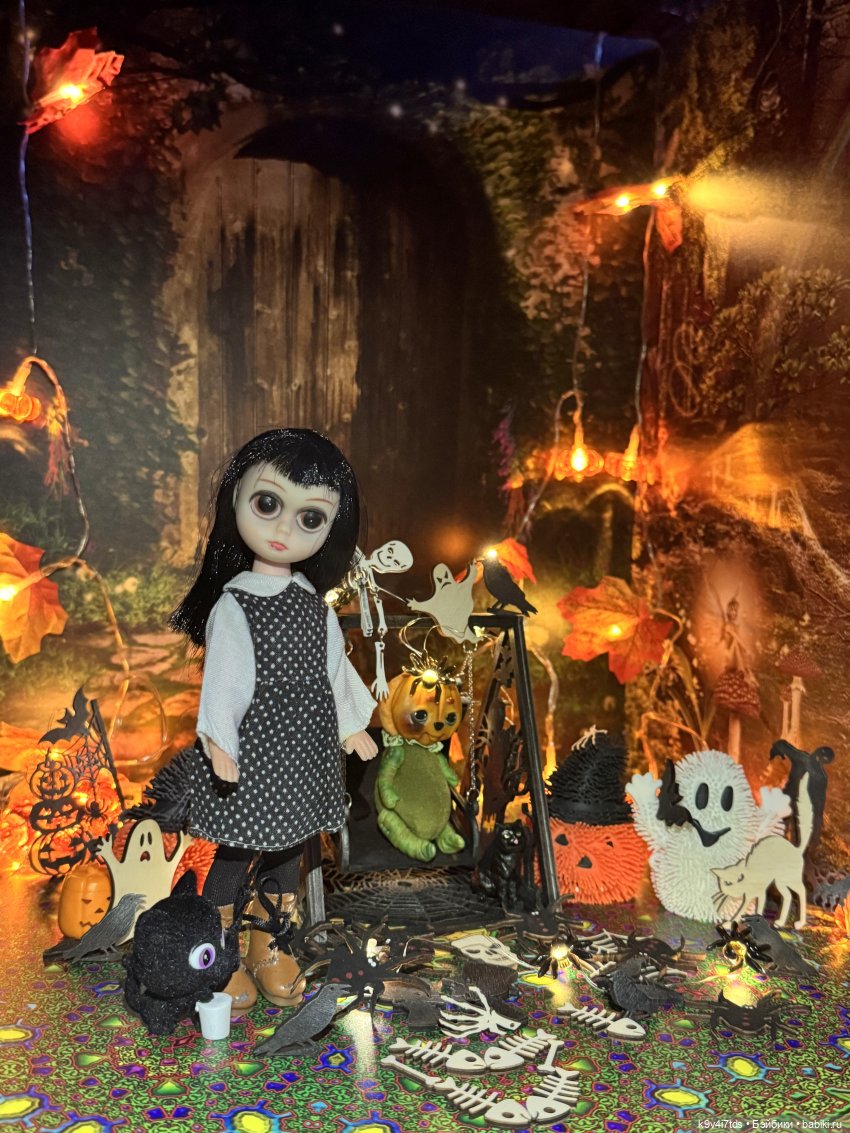 Сьюзи и Магия Октября — Коллекции игровых кукол (Playline): фото полок (фото 6)