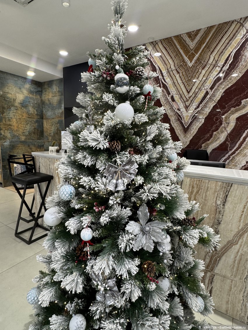 "Инопланетный" ноябрь, прогулка Фрейи в Москве