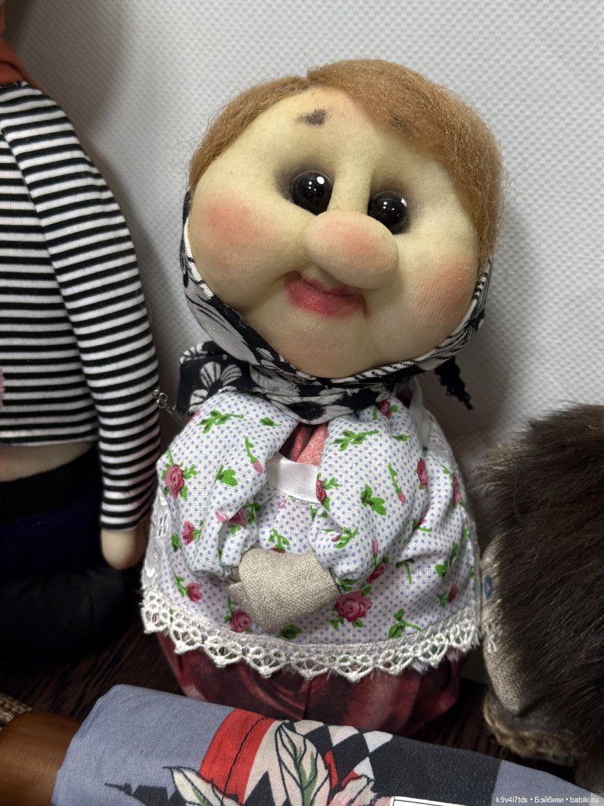 "Инопланетный" ноябрь, прогулка Фрейи в Москве